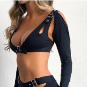 Outcast Harmony Long Sleeve Plunging Neck Crop Top Silver Buckles $65 L